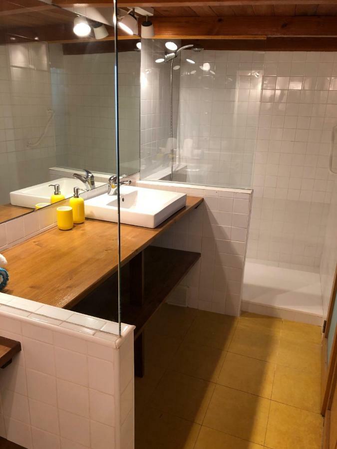 Cozy En Blanch. Center Appartamento