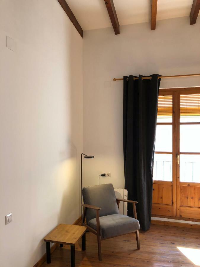 Cozy En Blanch. Center Apartment
