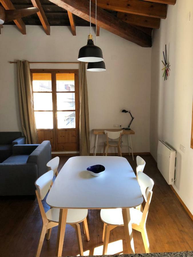 Apartment Cozy En Blanch. Center